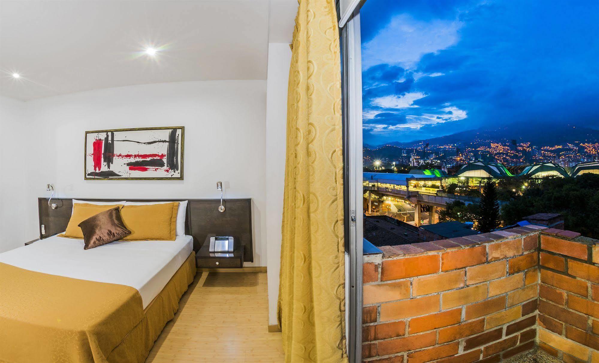 Hotel Egina Medellin Exterior photo